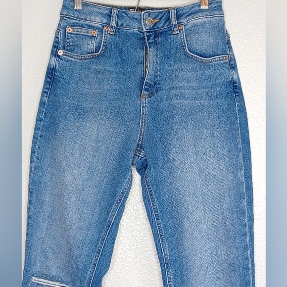 ASOS Design Distressed Mom Jeans - Picture 3 of 11